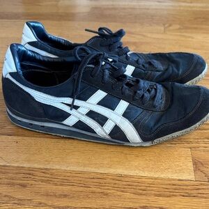 Onitsuka Tiger by Asics Men's Navy and White Sneakers - used